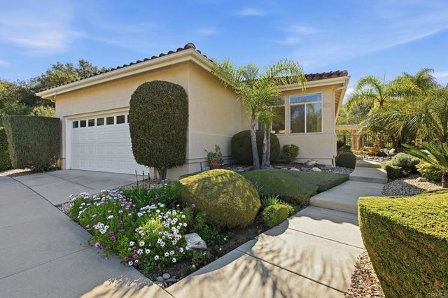 8899 Tobira Drive, Escondido, CA 92026