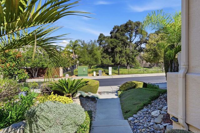 8899 Tobira Drive, Escondido, CA 92026