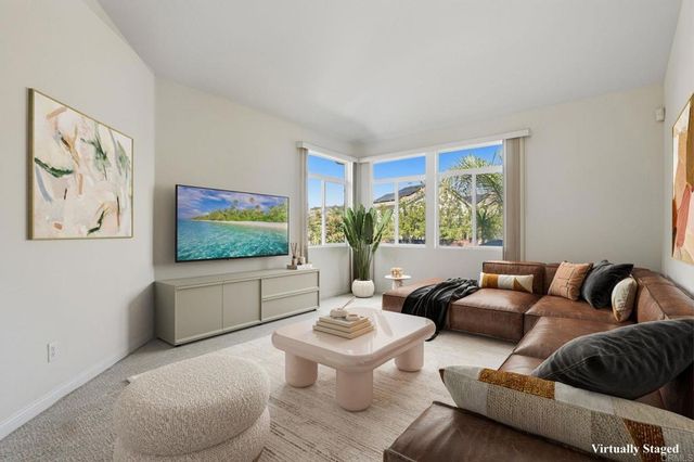 8899 Tobira Drive, Escondido, CA 92026