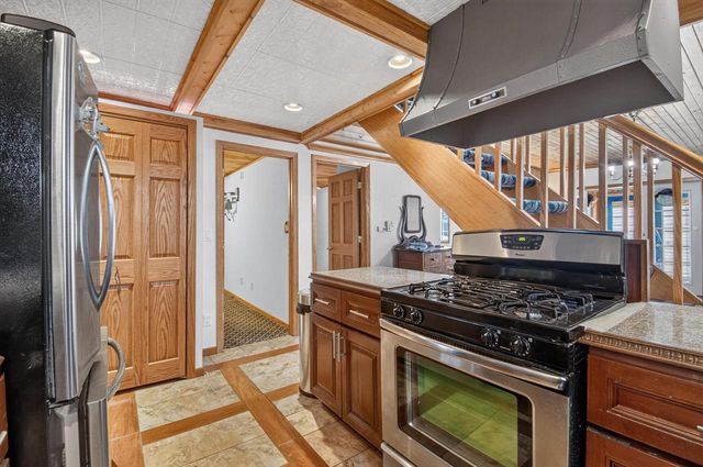 33940 Lagoon DRIVE, Burlington, WI 53105