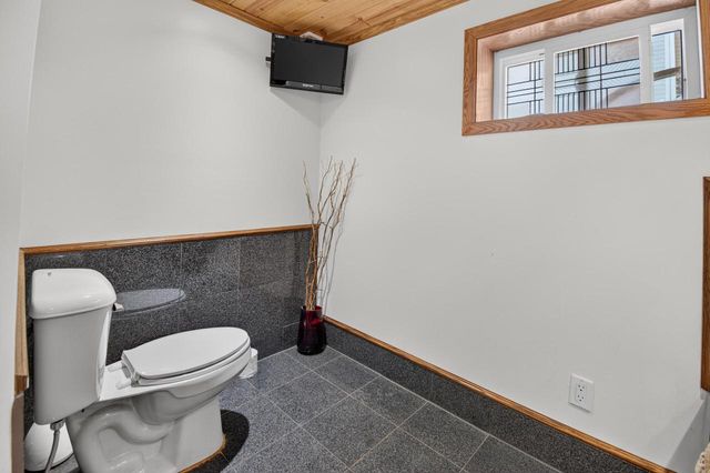 33940 Lagoon DRIVE, Burlington, WI 53105