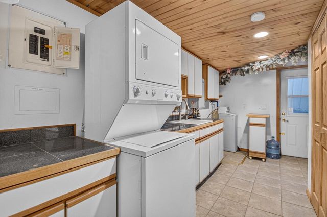 33940 Lagoon DRIVE, Burlington, WI 53105
