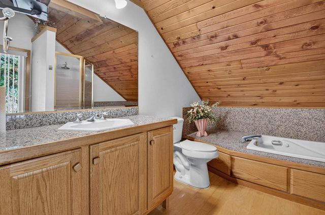 33940 Lagoon DRIVE, Burlington, WI 53105