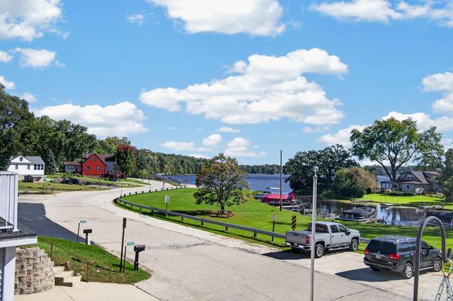 33940 Lagoon DRIVE, Burlington, WI 53105