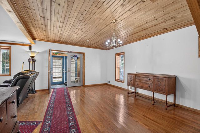 33940 Lagoon DRIVE, Burlington, WI 53105