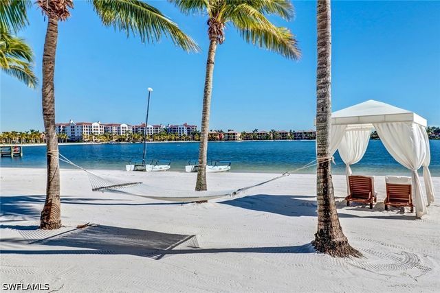 9980 Isola WAY, Miromar Lakes, FL 33913