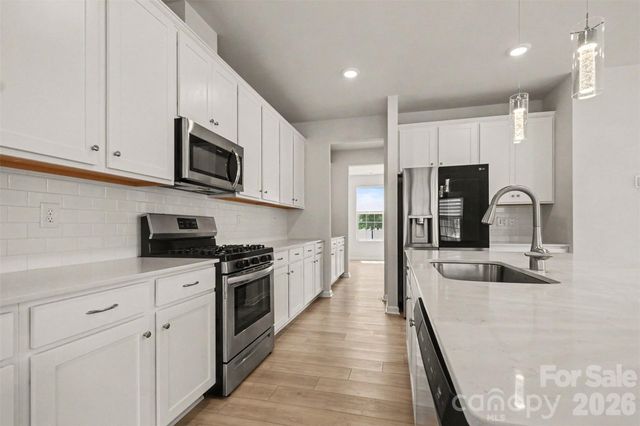 13905 Castle Nook Drive, Charlotte, NC 28273
