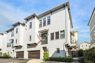 1214 W 25th Street, Houston, TX 77008