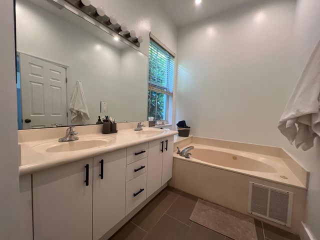 522 Live Oak Lane, Weston, FL 33327
