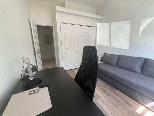 522 Live Oak Lane, Weston, FL 33327