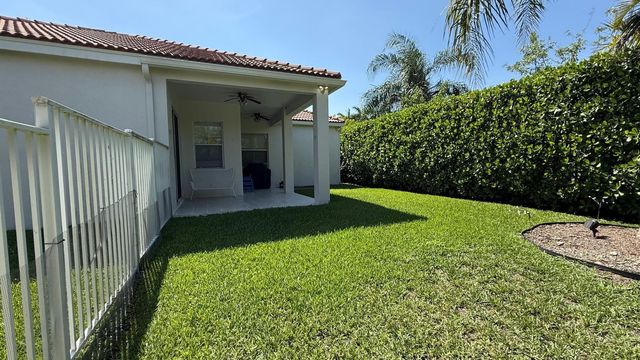 522 Live Oak Lane, Weston, FL 33327
