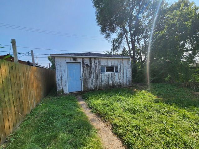 303 W 153rd Place, Calumet City, IL 60409