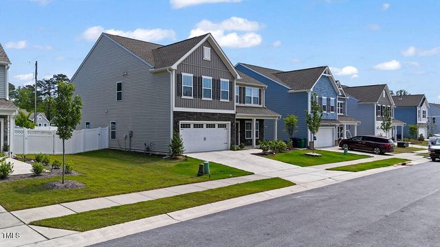 1305 Addison Lake Street, Fuquay Varina, NC 27526