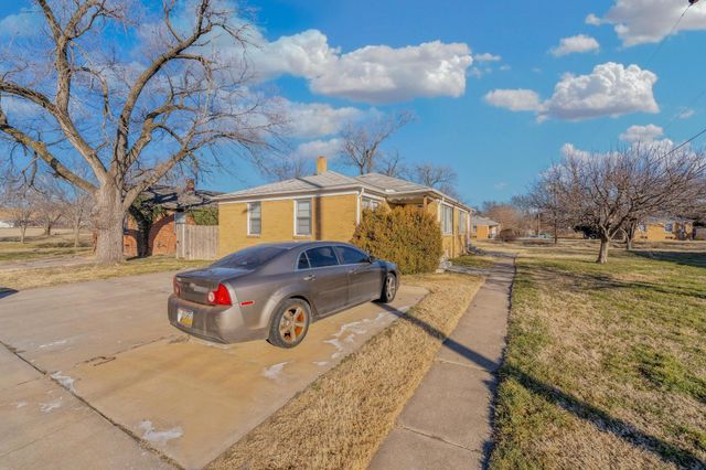 6124 E Harry St, Wichita, KS 67218