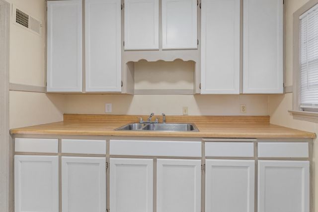 6124 E Harry St, Wichita, KS 67218