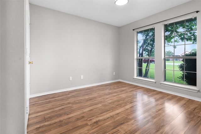 709 Elm Circle, Van Alstyne, TX 75495