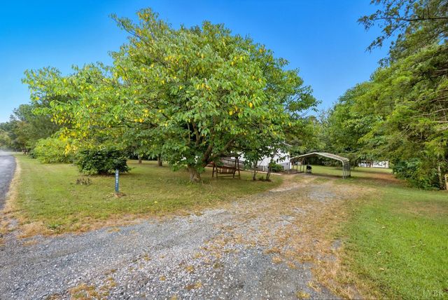 1809 Narrow Passage Road, Spout Spring, VA 24593