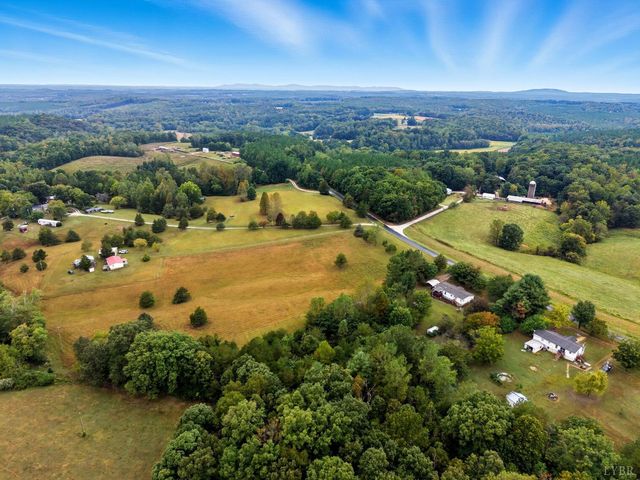 1809 Narrow Passage Road, Spout Spring, VA 24593