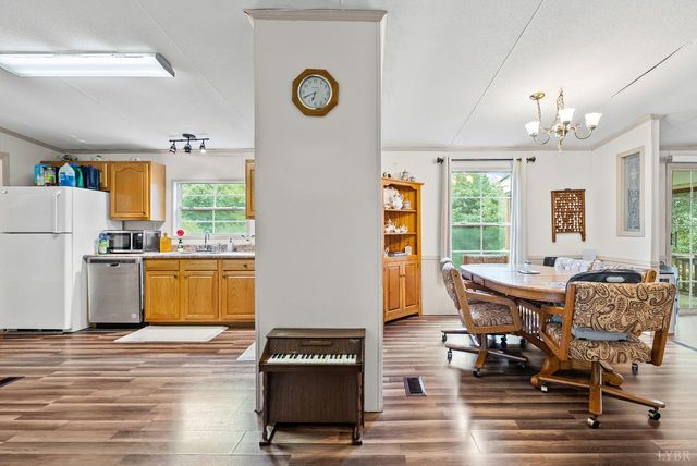 1809 Narrow Passage Road, Spout Spring, VA 24593