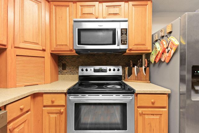 3900 N MEYERSON DR, Columbia, MO 65202