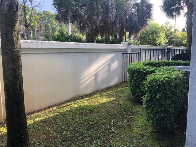 6919 Pines Circle, Coconut Creek, FL 33073