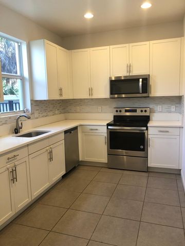 6919 Pines Circle, Coconut Creek, FL 33073