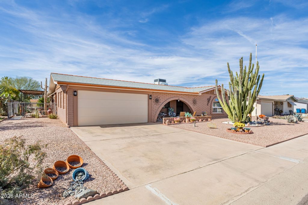 1144 S MAIN Drive, Apache Junction, AZ 85120