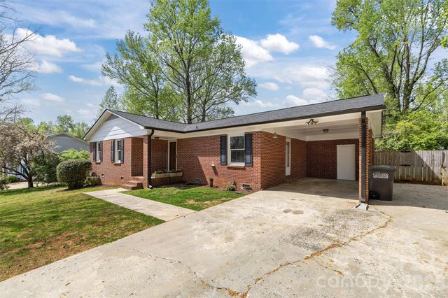 1735 Windyrush Lane, Gastonia, NC 28054