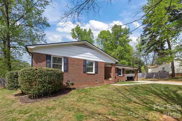 1735 Windyrush Lane, Gastonia, NC 28054