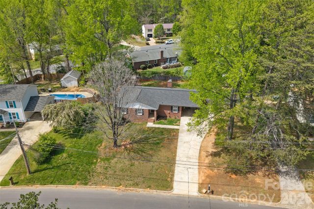 1735 Windyrush Lane, Gastonia, NC 28054