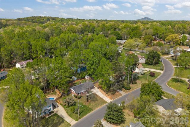 1735 Windyrush Lane, Gastonia, NC 28054