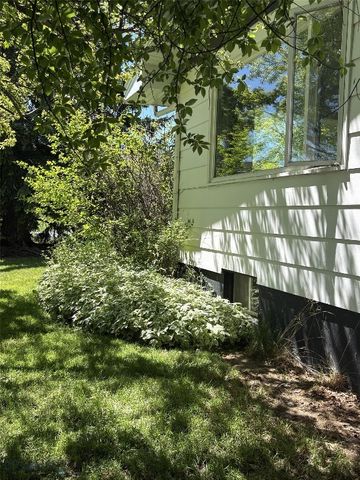 6235 Leonard Street, Manhattan, MT 59741