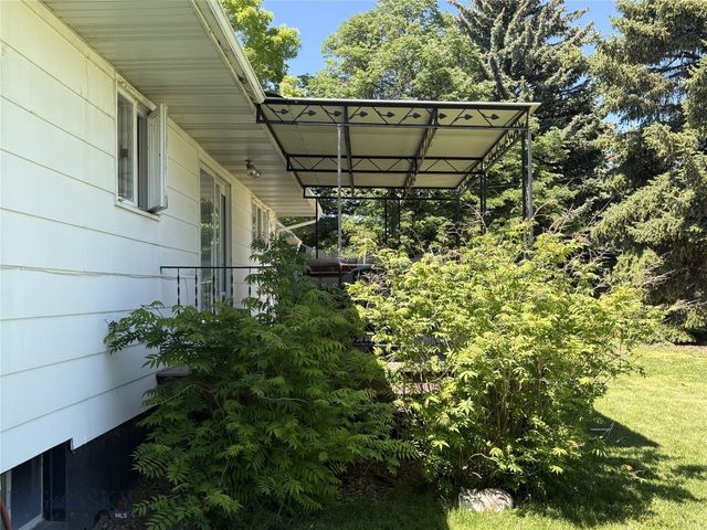 6235 Leonard Street, Manhattan, MT 59741