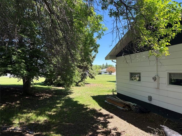 6235 Leonard Street, Manhattan, MT 59741
