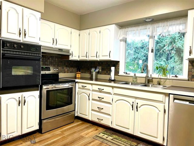 6235 Leonard Street, Manhattan, MT 59741