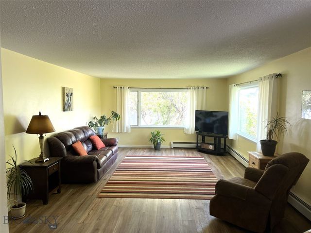 6235 Leonard Street, Manhattan, MT 59741