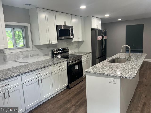 701 FARMINGTON RD W, Accokeek, MD 20607