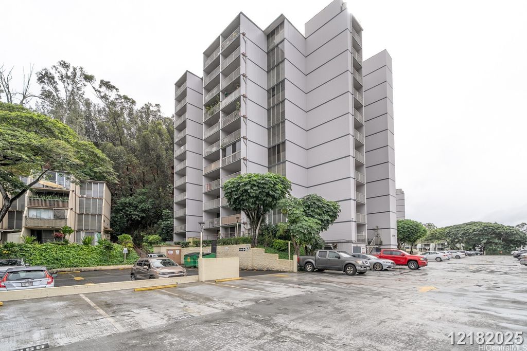 95-014 Waihonu Street D801, Honolulu, HI 96789