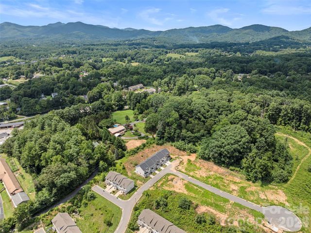 18 Bessie Luther Boulevard unit 40, Candler, NC 28715