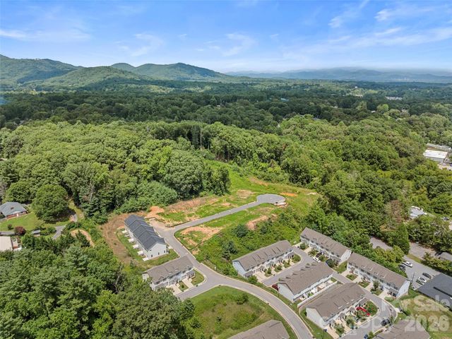 18 Bessie Luther Boulevard unit 40, Candler, NC 28715