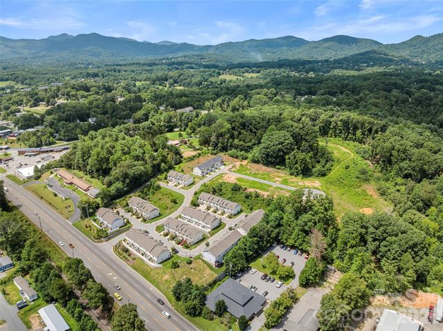 18 Bessie Luther Boulevard unit 40, Candler, NC 28715