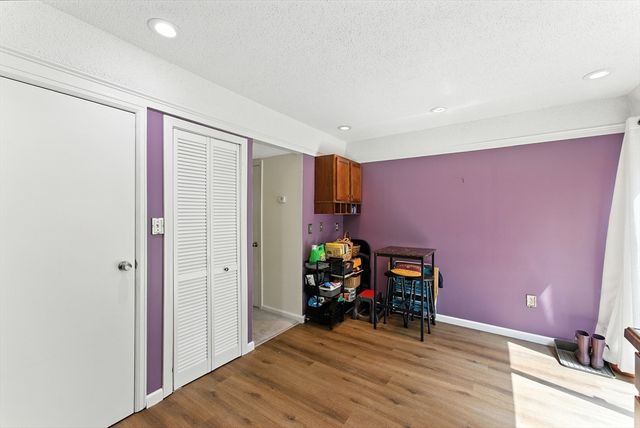 73 Yorktown Drive 73, Springfield, MA 01108