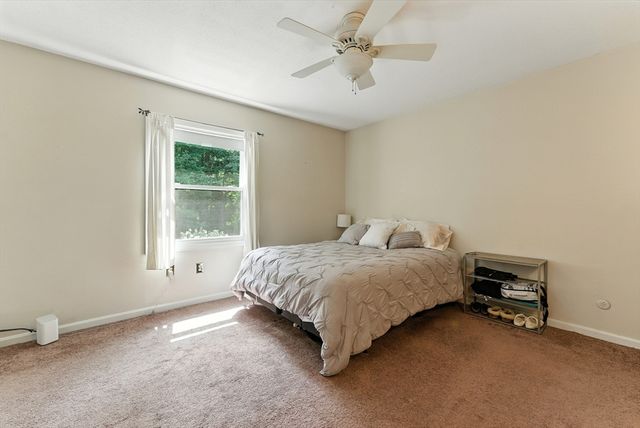73 Yorktown Drive 73, Springfield, MA 01108