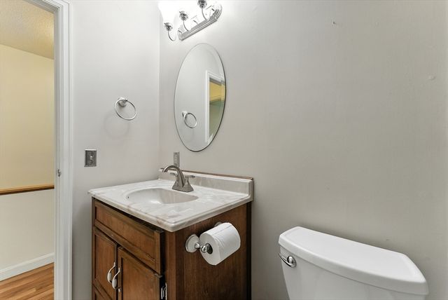 73 Yorktown Drive 73, Springfield, MA 01108