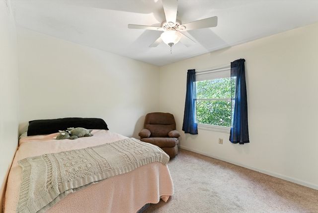 73 Yorktown Drive 73, Springfield, MA 01108