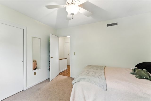 73 Yorktown Drive 73, Springfield, MA 01108