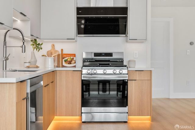 2210 39th Avenue, San Francisco, CA 94116