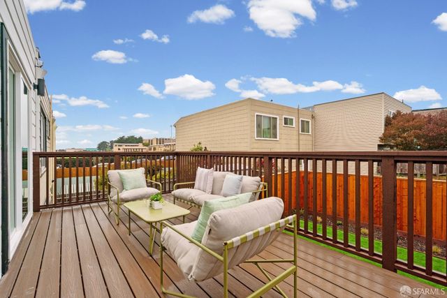 2210 39th Avenue, San Francisco, CA 94116