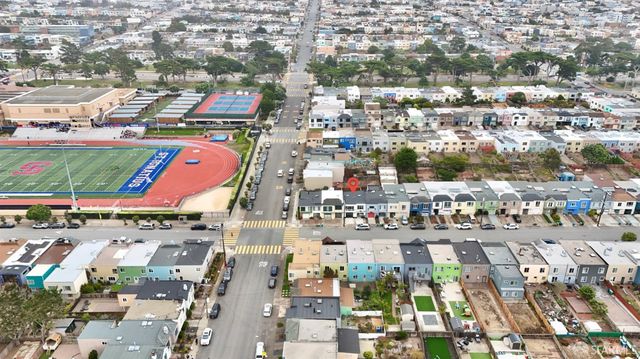 2210 39th Avenue, San Francisco, CA 94116