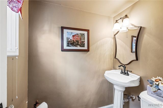 40 Morningside Lane, Amherst, NY 14221